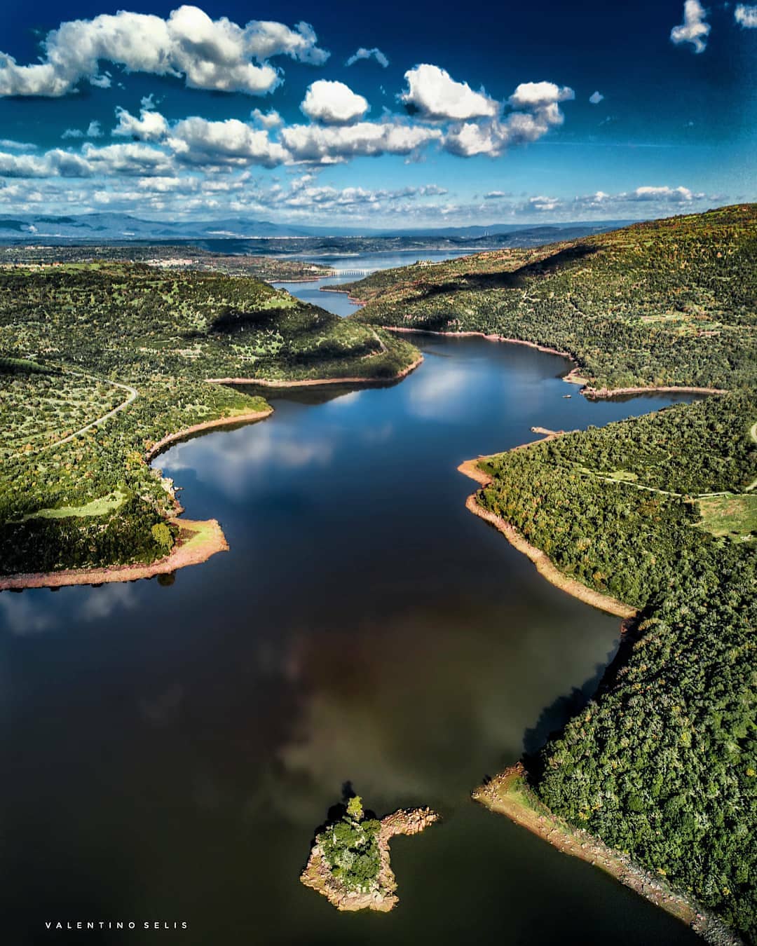 lago Omodeo drone